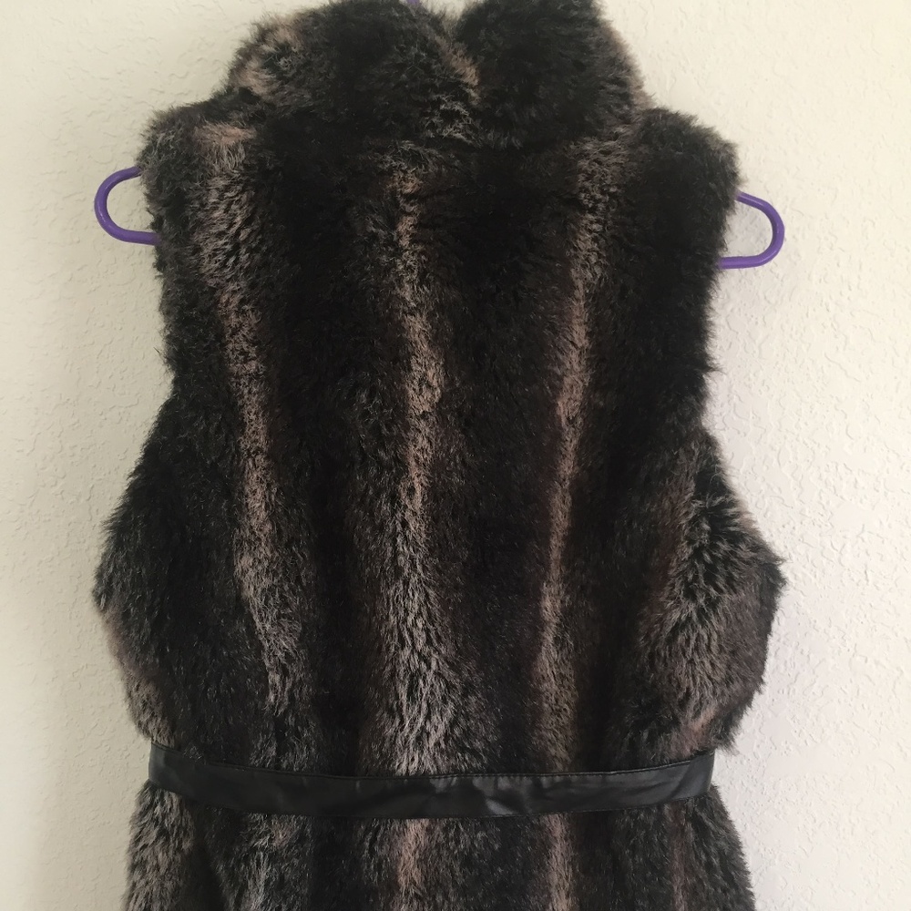 Bacci Faux Fur Vest - Picture 4 of 7